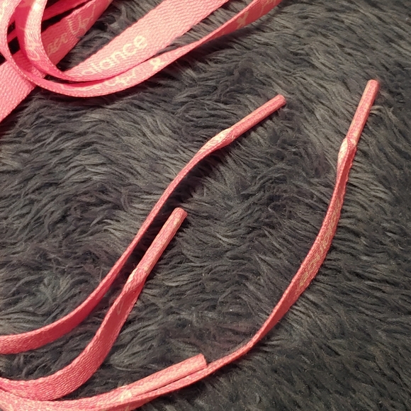 New Balance Pink Breast Cancer Ribbon Shoe Laces - Picture 4 of 4